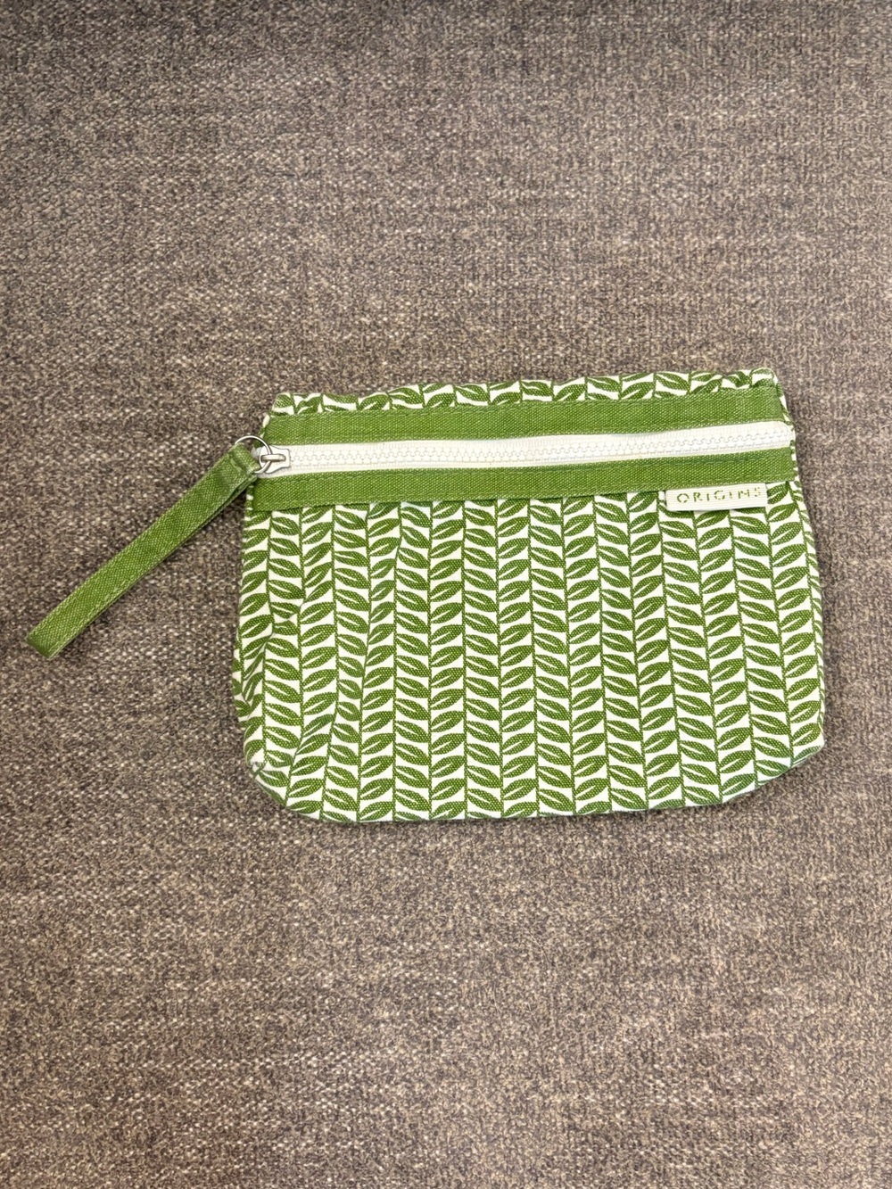 Origins Green Leaf Cosmetic Pouch with Wrist Strap